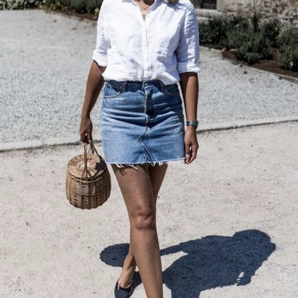 JUST BLACK Light Wash Denim Jean Mini Skirt Size Small - Picture 1 of 8